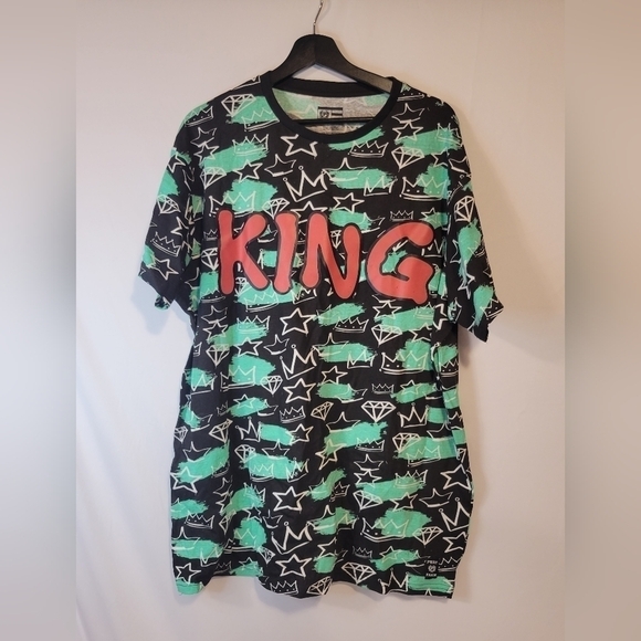 PHAT Farm "King" Allover Crown snd Star Print T-Shirt NWT - Picture 1 of 10